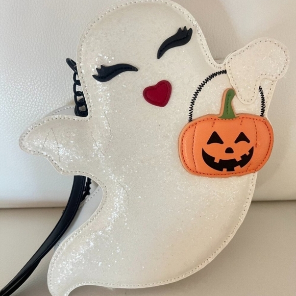 🔹️ BETSEY JOHNSON🔹️ XOGHOSTY WHITE GLITTER CROSSBODY BAG 👻 - Picture 1 of 5